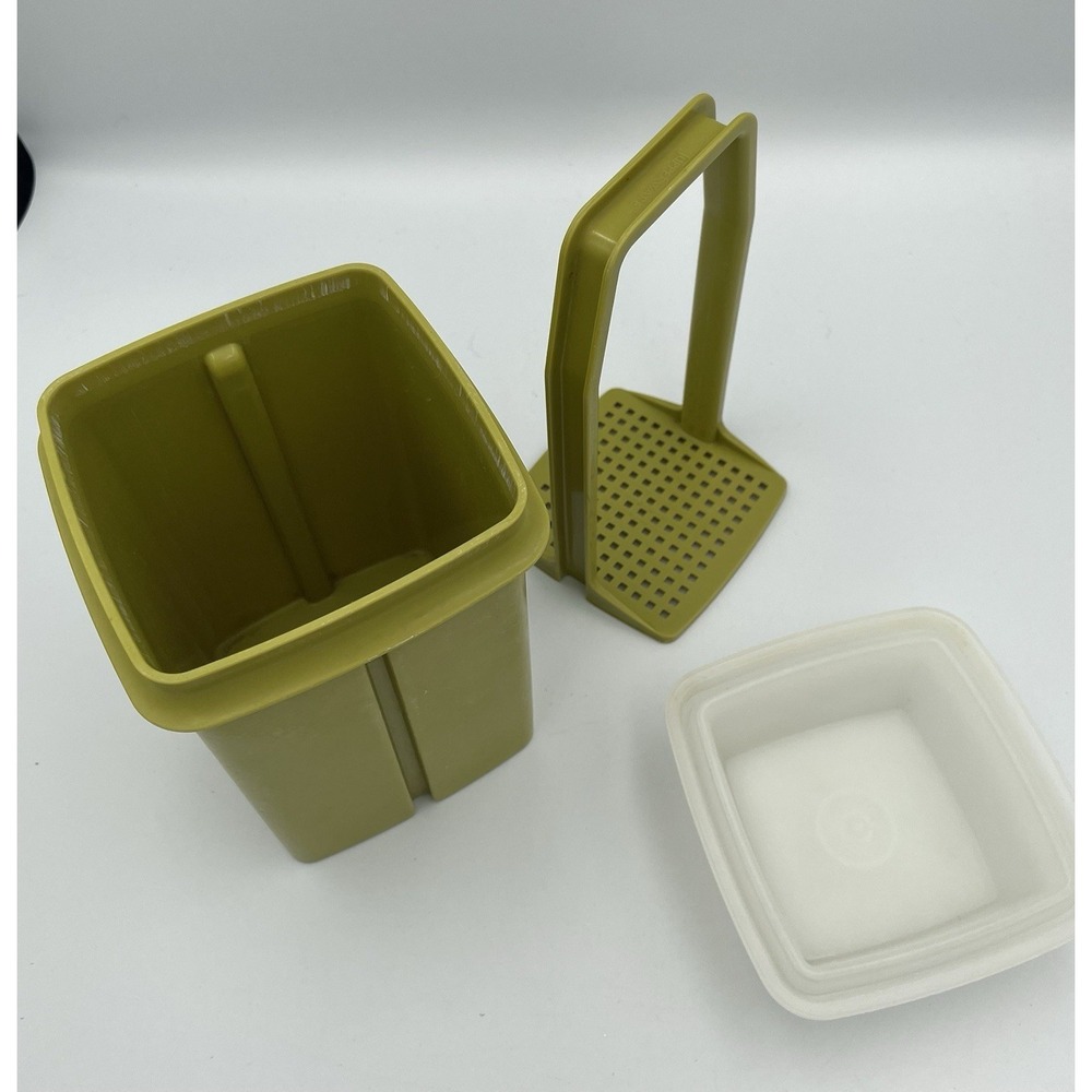 Vintage Tupperware Pickle Pepper Keeper Olive Avocado Green Deli 3 Piece - Picture 12 of 16